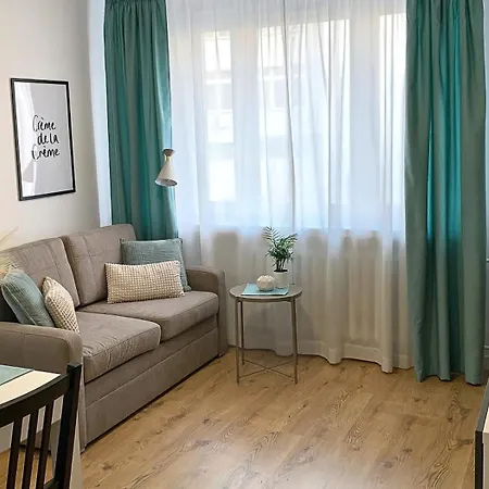 3-Room Apartment, City Center, Netflix & Wifi Grodzisk Mazowiecki Exterior photo